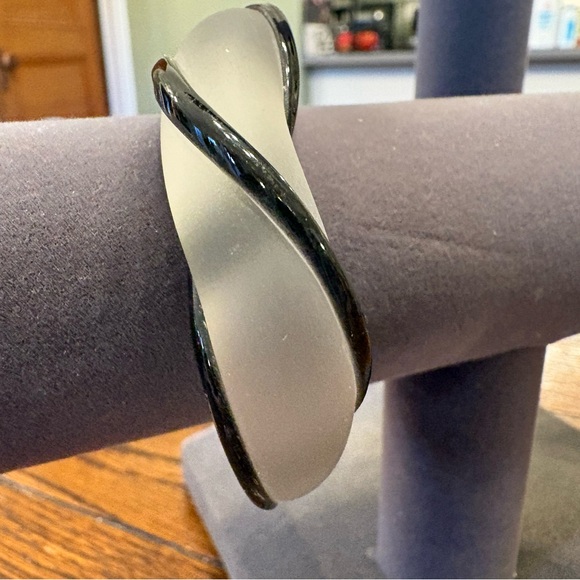 Black and Gray Blown Glass Bracelet - Picture 2 of 3